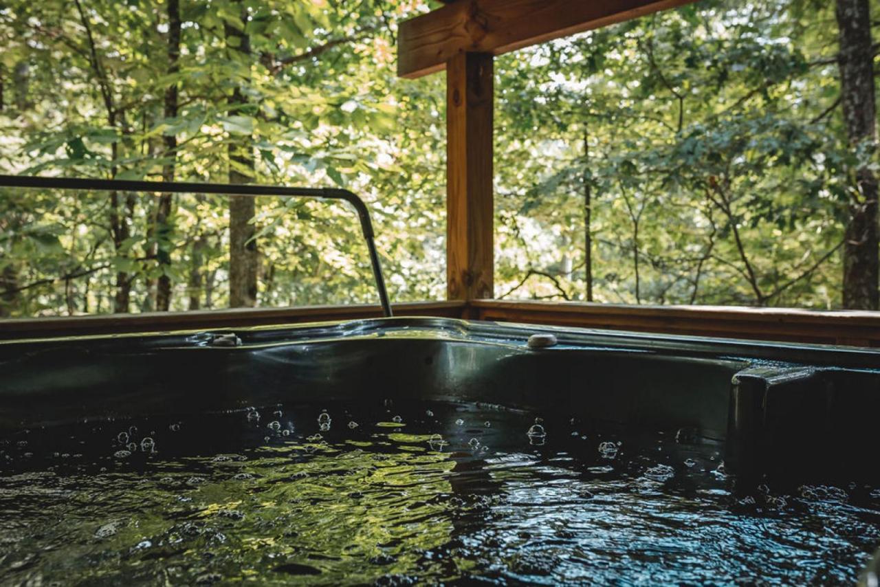 Wolf Creek Cabin At 36 North - Hot Tub Purlear 外观 照片